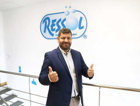 Gabriel Pérez-Biete, director comercial de Hilados Biete, empresa familiar fundada en los años 60 por Jaime Pérez-Biete. Actualmente, la compañía ya cuenta con la tercera generación en sus filas.